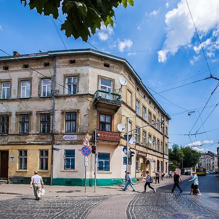 1 Bedroom Apartment Near Elizabeth'S The Cathedral Liov Exterior foto