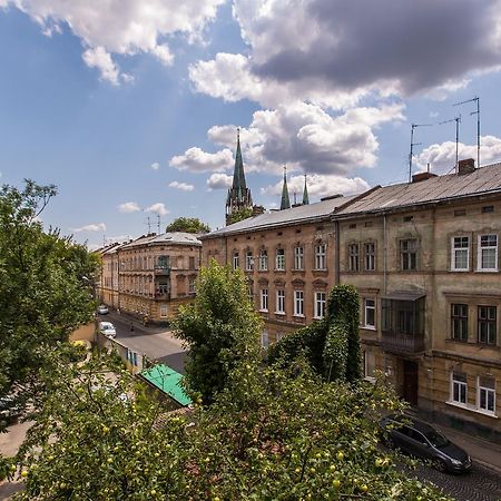 1 Bedroom Apartment Near Elizabeth'S The Cathedral Liov Exterior foto