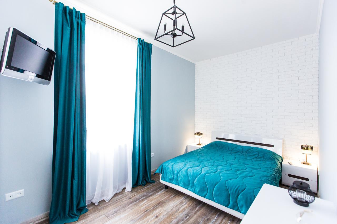 1 Bedroom Apartment Near Elizabeth'S The Cathedral Liov Exterior foto