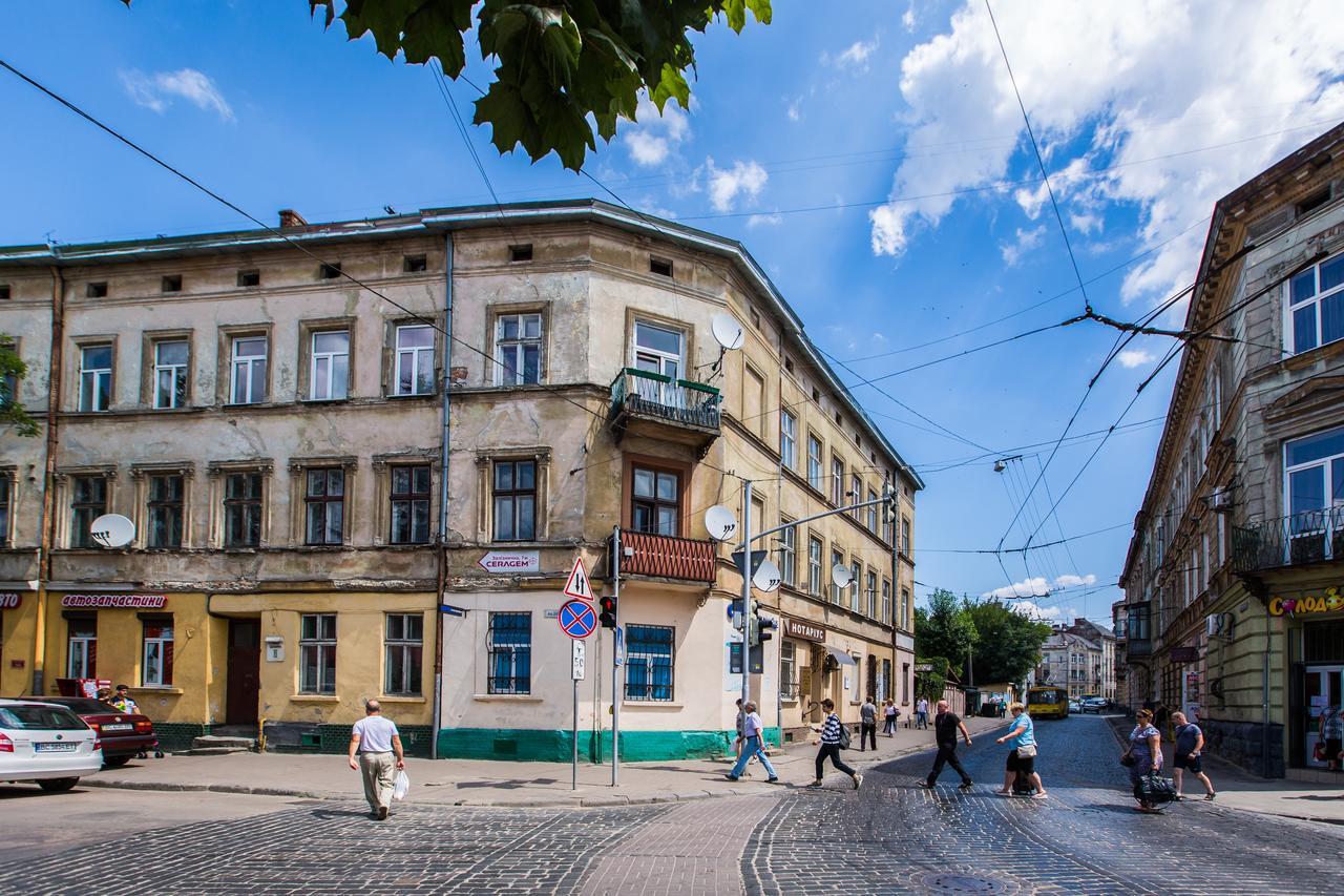 1 Bedroom Apartment Near Elizabeth'S The Cathedral Liov Exterior foto