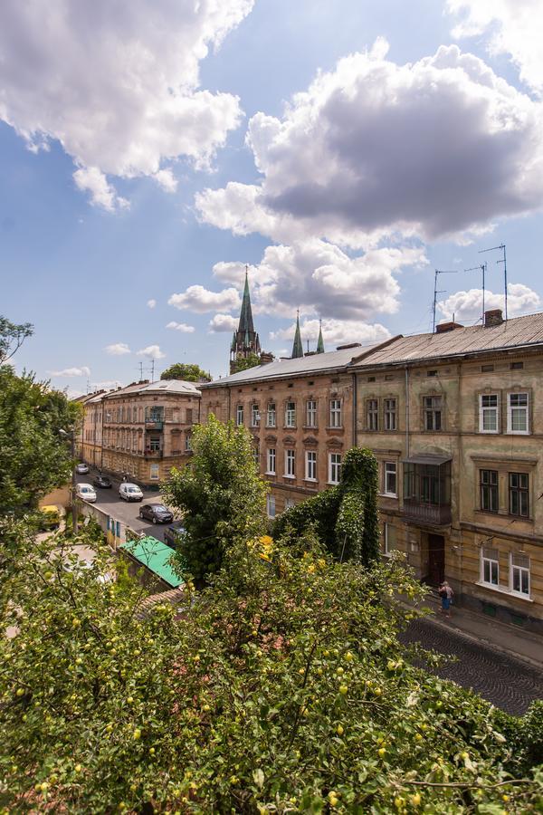1 Bedroom Apartment Near Elizabeth'S The Cathedral Liov Exterior foto